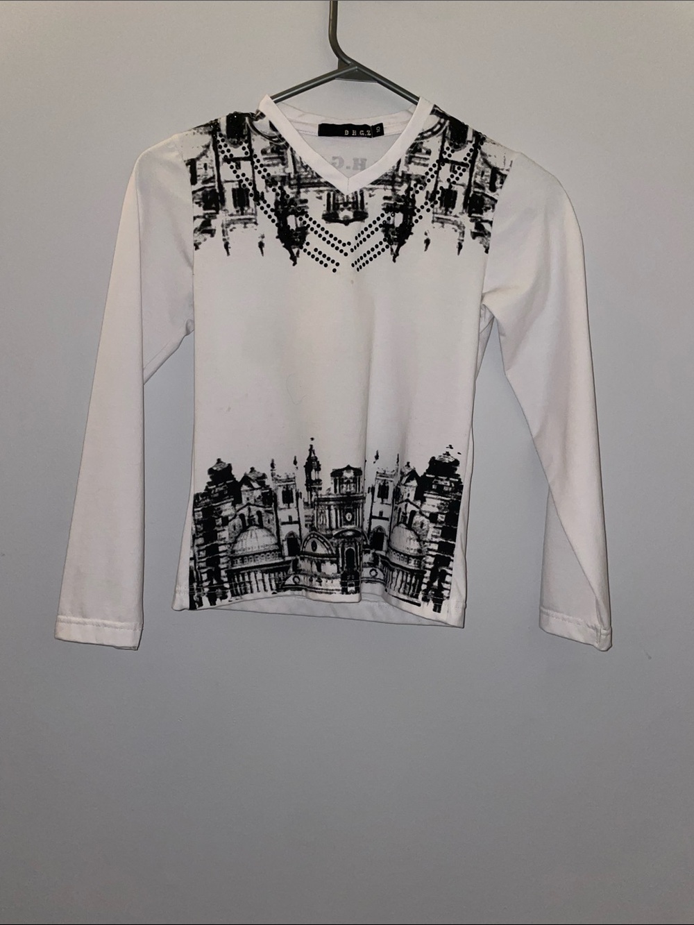 Boys White Long-Sleeve V-Neck Top with Black Architectural Print